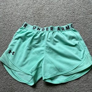 Women’s Underarmour Athletic Shorts